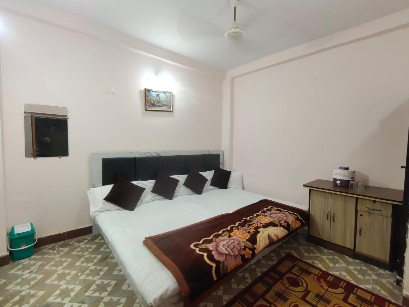Geeta Homestay Ujjain
